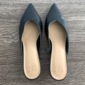 Black closed toe heels